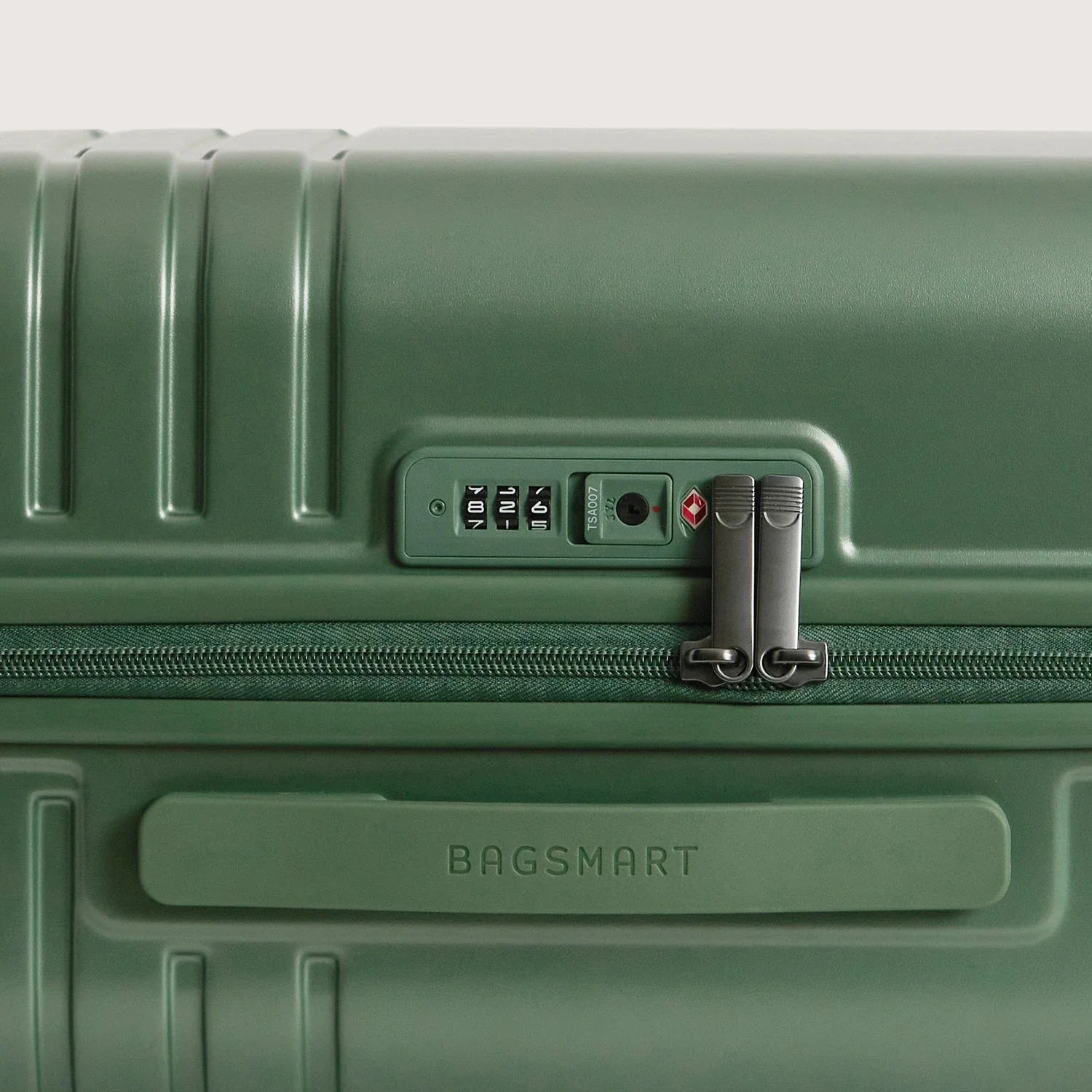 (FREE GIFT) Getaway 19" Carry-On - Image 14