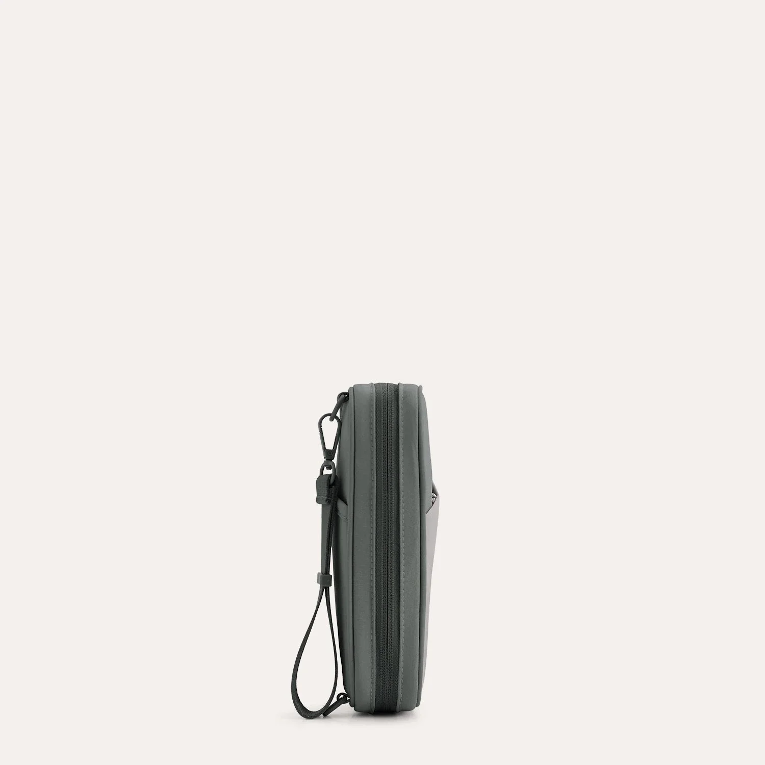 (FREE GIFT)Crush Passport Holder - Image 37